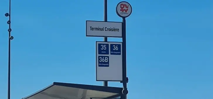 Signalétique arret de bus port de croisiere marseille
